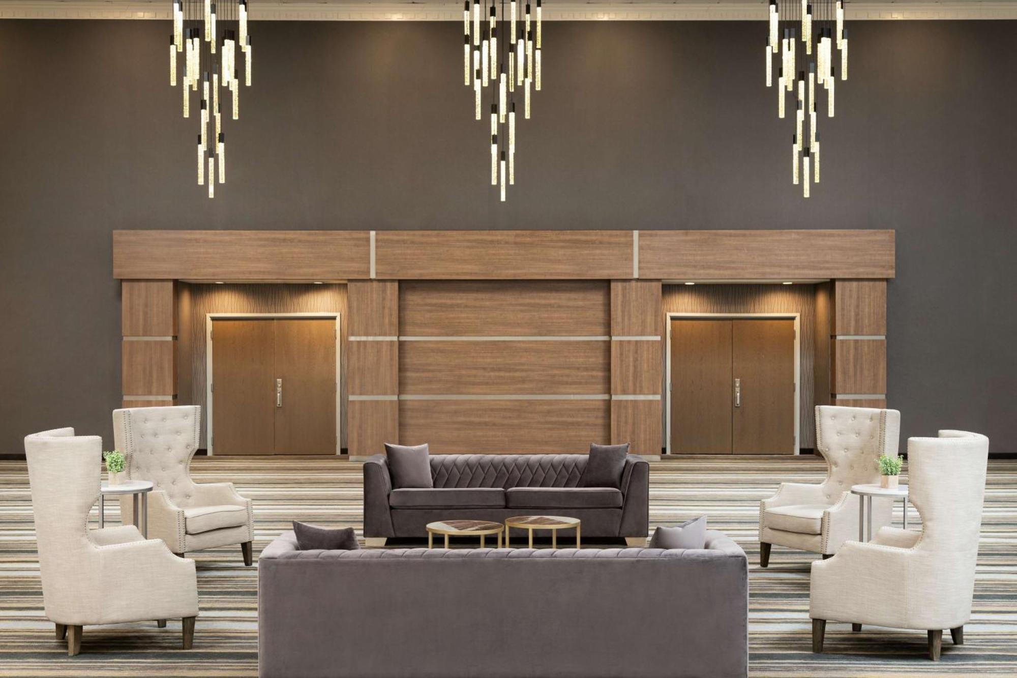 Doubletree By Hilton Fort Worth South Exterior photo