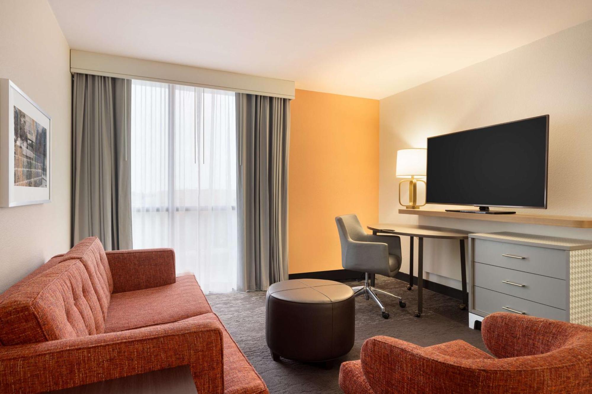 Doubletree By Hilton Fort Worth South Exterior photo