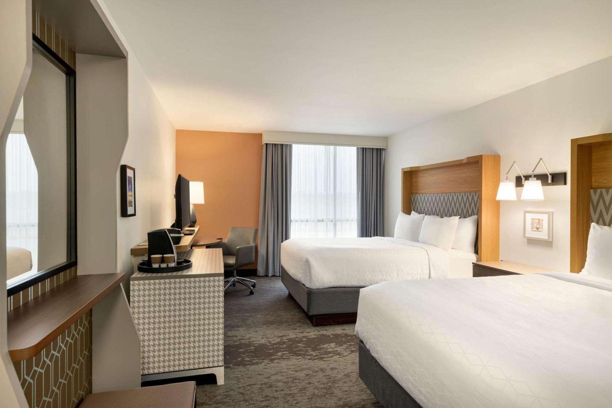 Doubletree By Hilton Fort Worth South Exterior photo