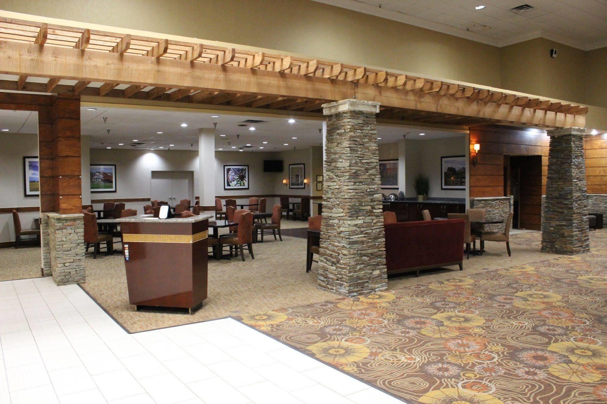 Doubletree By Hilton Fort Worth South Exterior photo